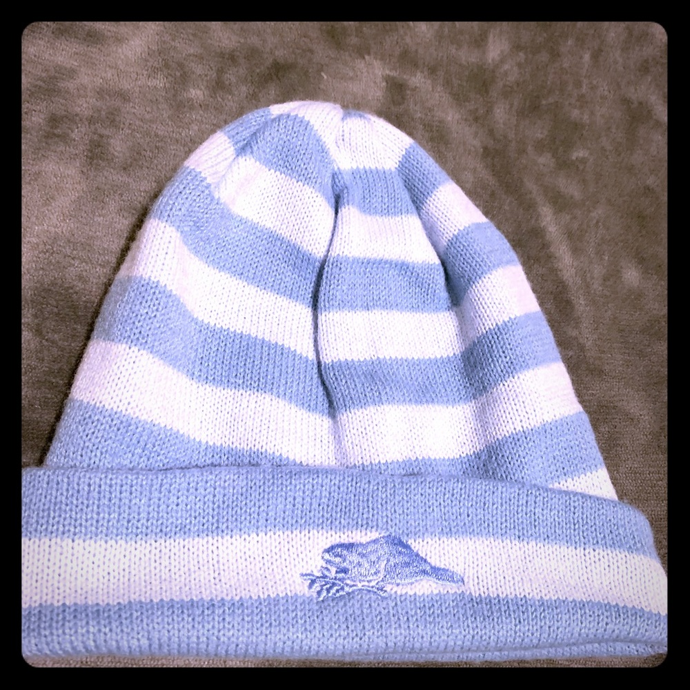 Roots beanie OS hardly worn. Good condition